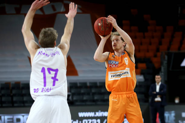 正是在这些 正是在这些