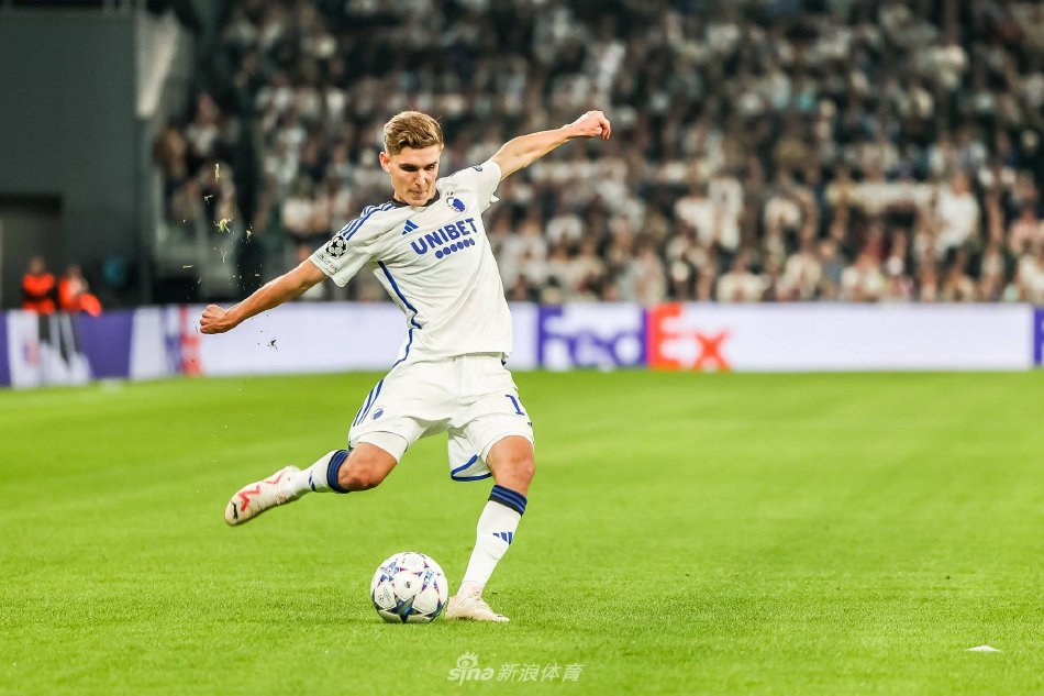 对困难时更 对困难时更