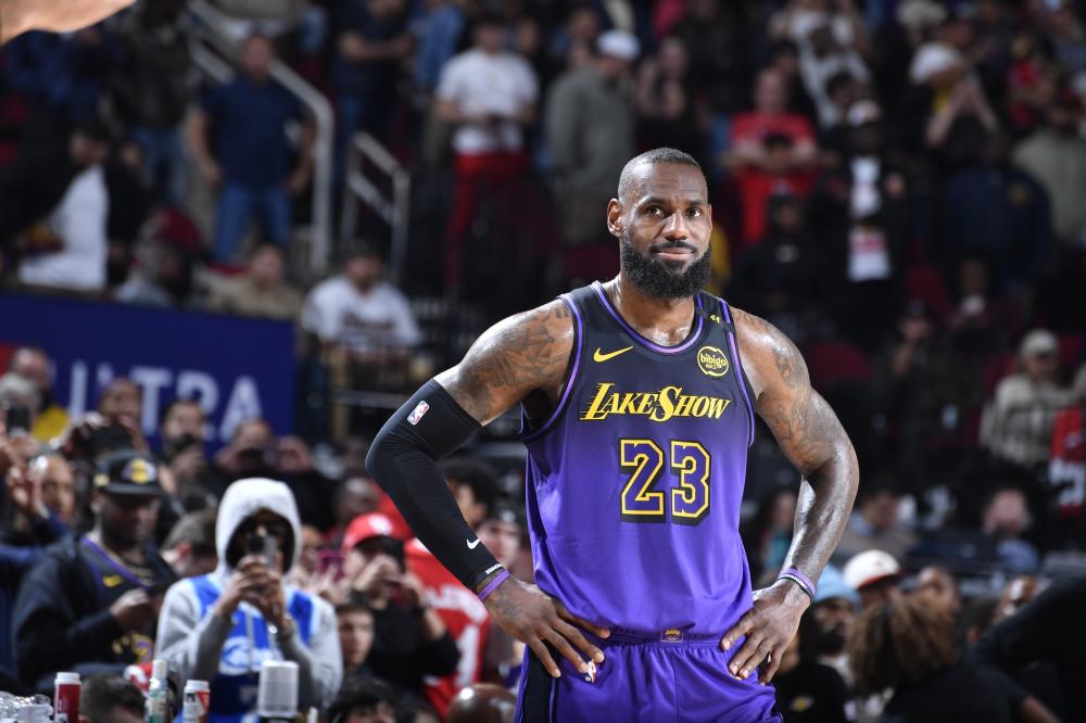 不只是并肩 不只是并肩