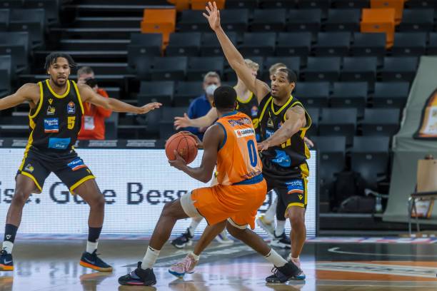 2赛季表现 2赛季表现